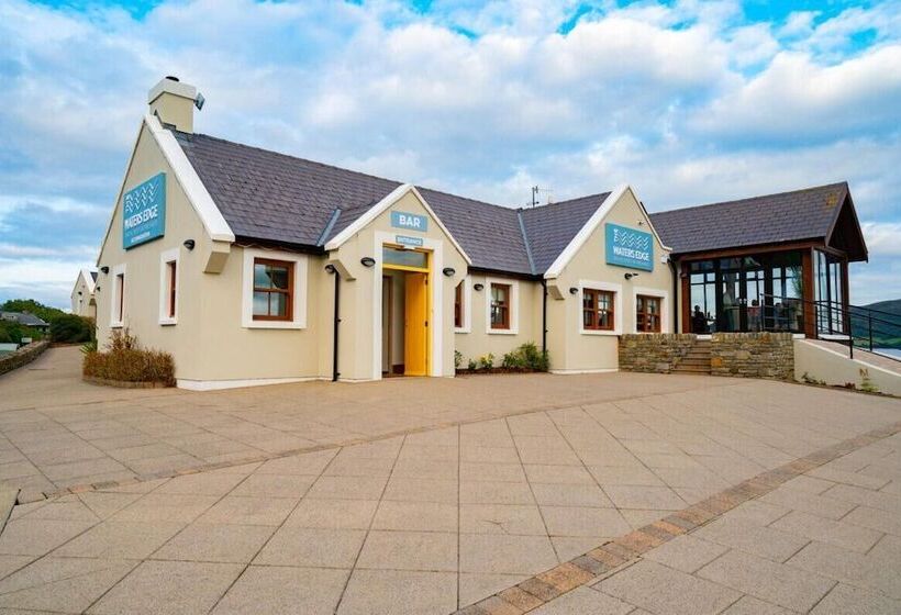 Hotel The Waters Edge