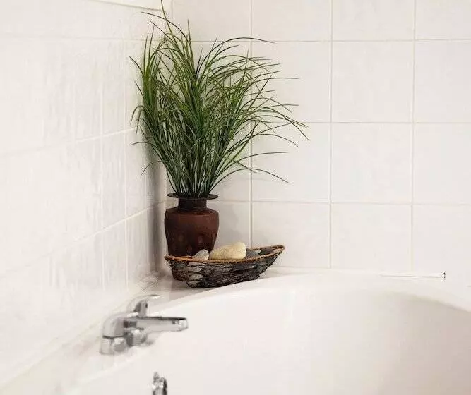 Hotelli The Waters Edge