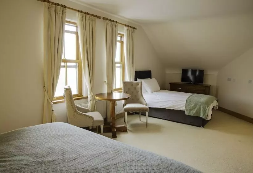 Hotelli The Waters Edge