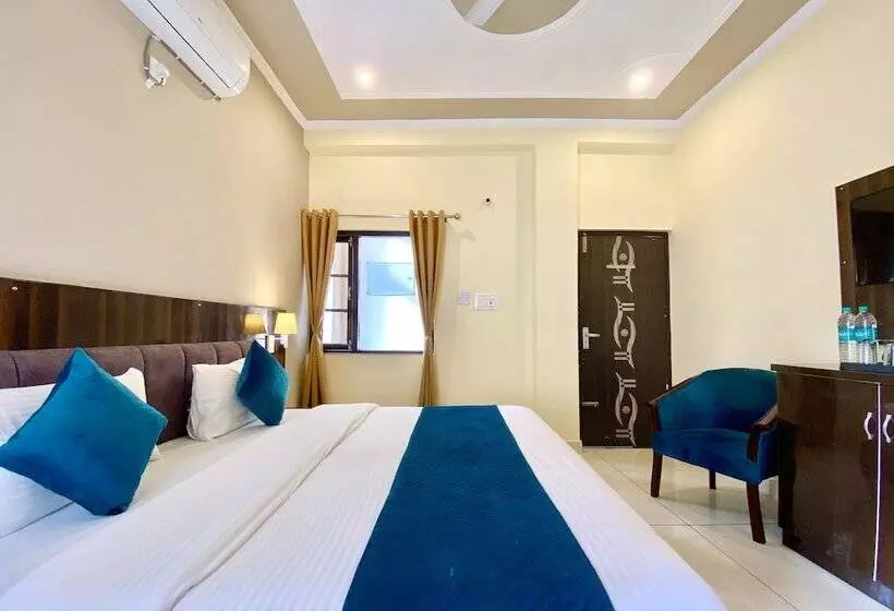 ホテル Tapovan New Residency   5 Minutes Walk To Laxman Jhula