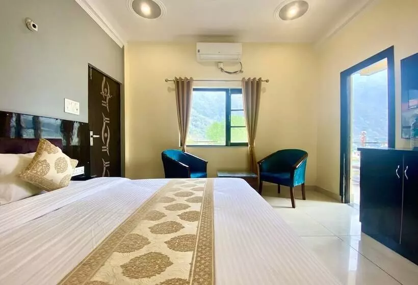ホテル Tapovan New Residency   5 Minutes Walk To Laxman Jhula
