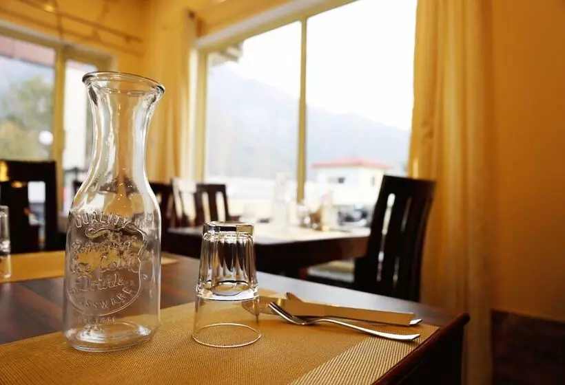 ホテル Tapovan New Residency   5 Minutes Walk To Laxman Jhula