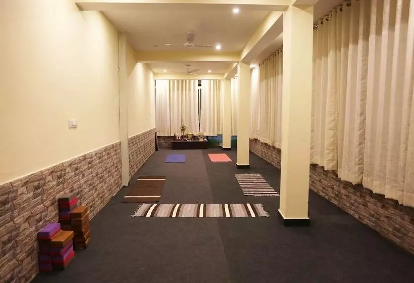 ホテル Tapovan New Residency   5 Minutes Walk To Laxman Jhula