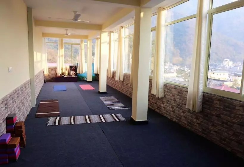 ホテル Tapovan New Residency   5 Minutes Walk To Laxman Jhula
