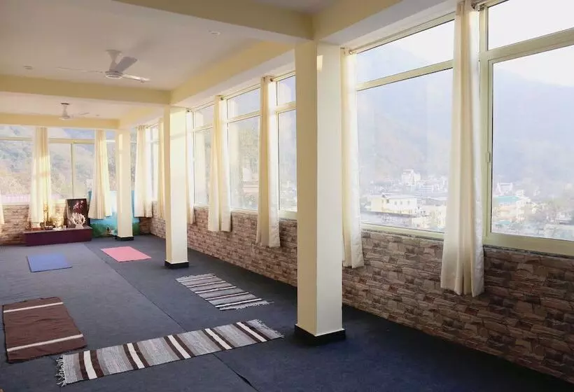 ホテル Tapovan New Residency   5 Minutes Walk To Laxman Jhula