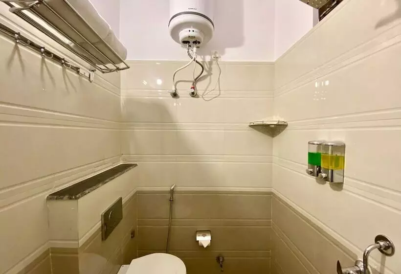 ホテル Tapovan New Residency   5 Minutes Walk To Laxman Jhula