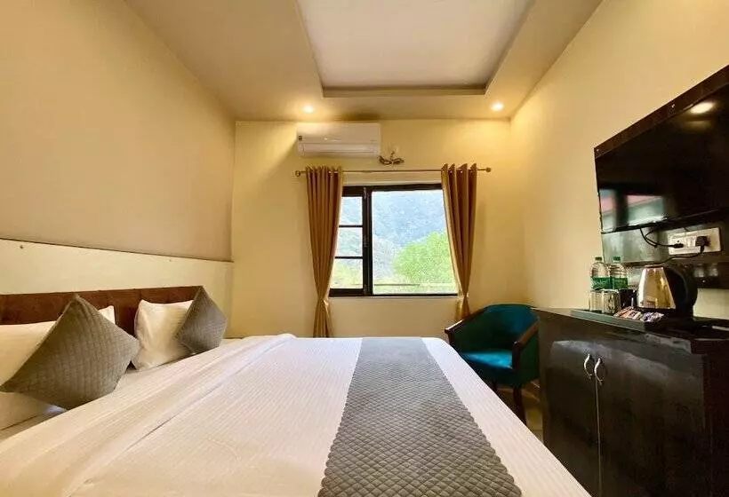 ホテル Tapovan New Residency   5 Minutes Walk To Laxman Jhula