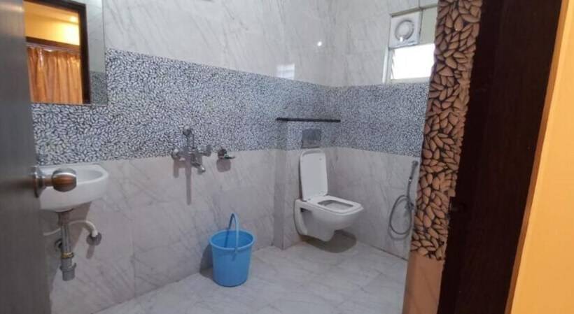 Mor Hotel Home Town Lift Wifi With Restaurant Facilities Near Temple & Golden Beach Best Selling