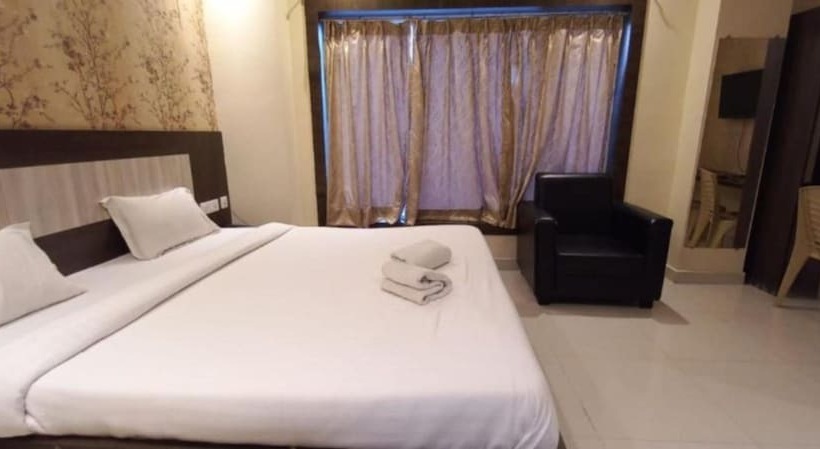 Mor Hotel Home Town Lift Wifi With Restaurant Facilities Near Temple & Golden Beach Best Selling