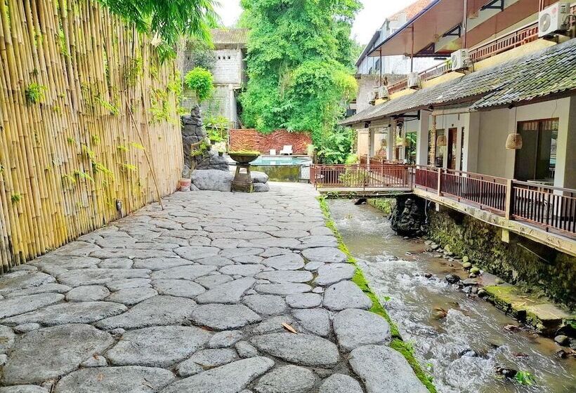 호텔 Kubuku Ubud Villas