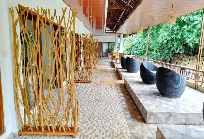 ホテル Kubuku Ubud Villas