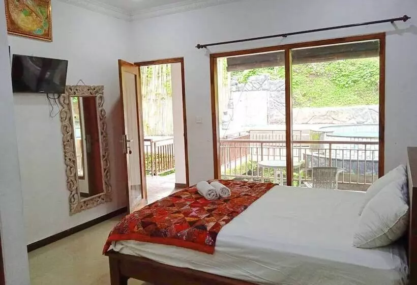 ホテル Kubuku Ubud Villas