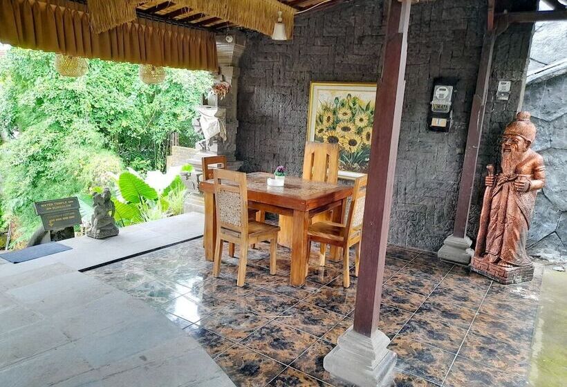 호텔 Kubuku Ubud Villas