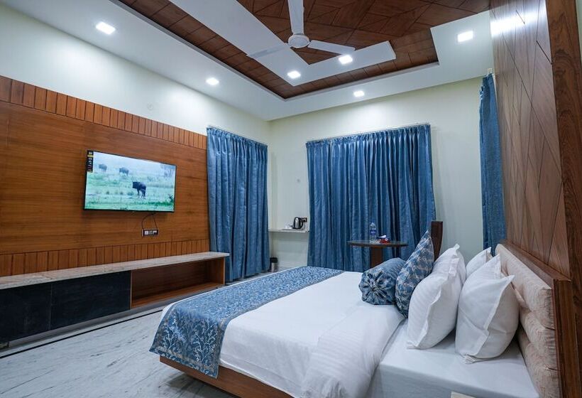 Hotel Matoshree Club And Resort