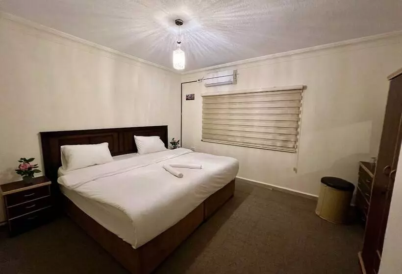 Raqeem Hostel