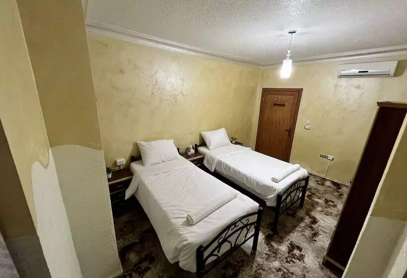 Raqeem Hostel