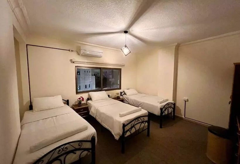 Raqeem Hostel