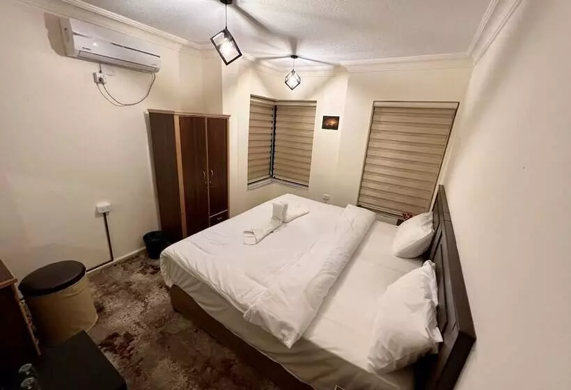 Raqeem Hostel