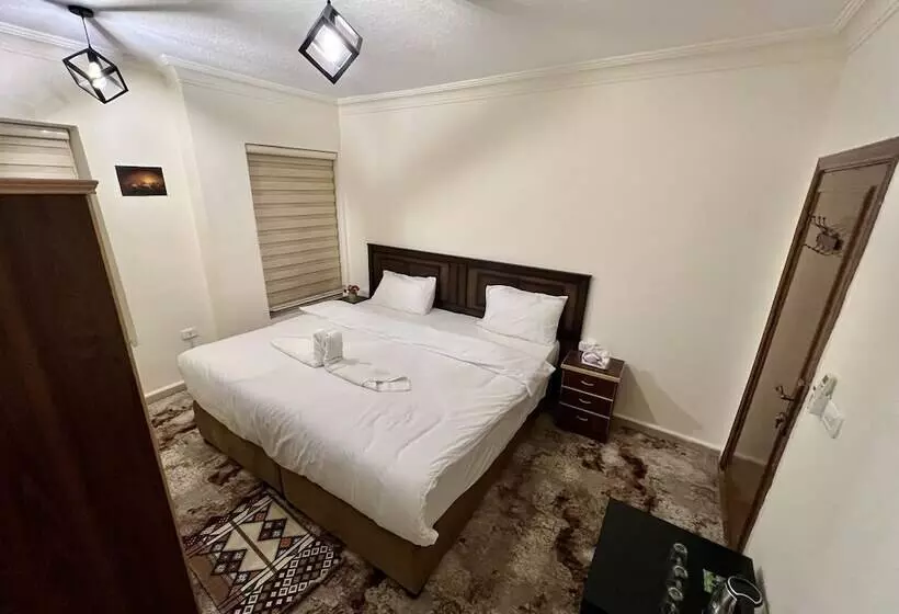 Raqeem Hostel