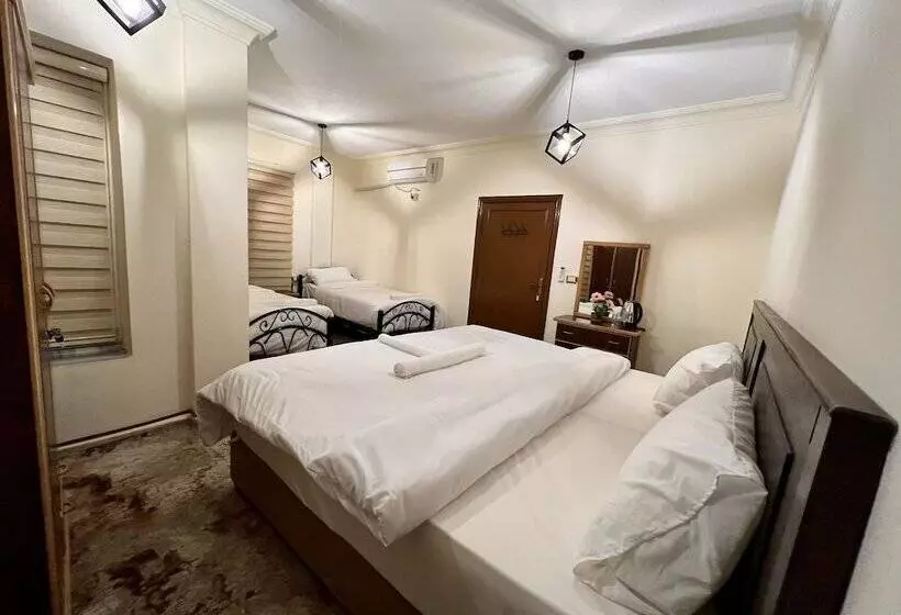 Raqeem Hostel