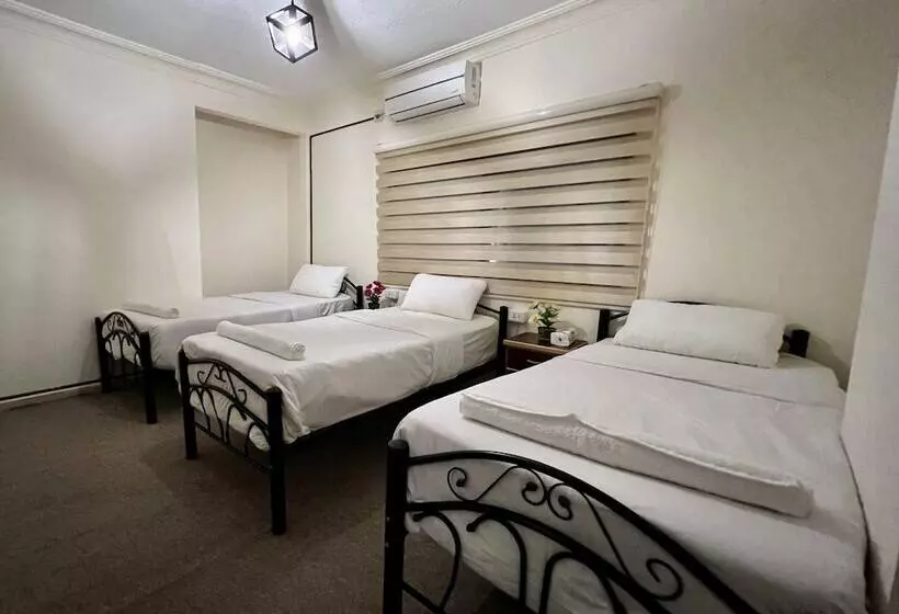 Raqeem Hostel