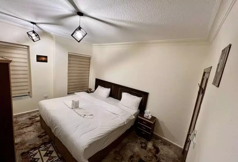 Raqeem Hostel