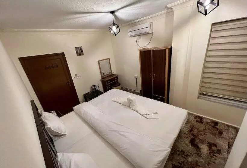 Raqeem Hostel