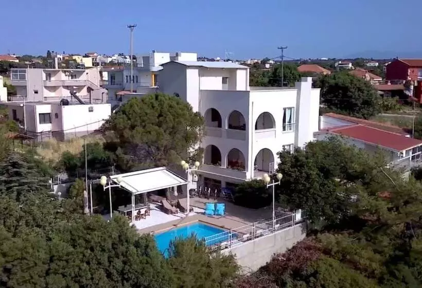 Chrysiida Suites