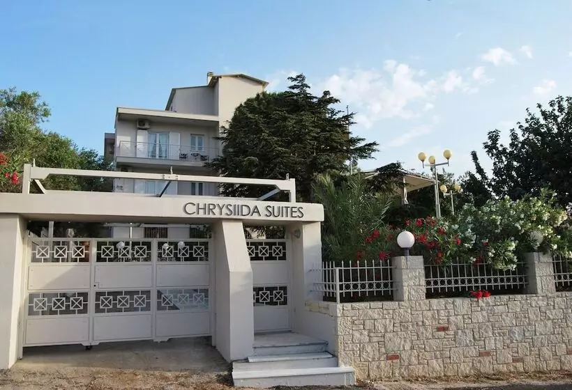 Chrysiida Suites