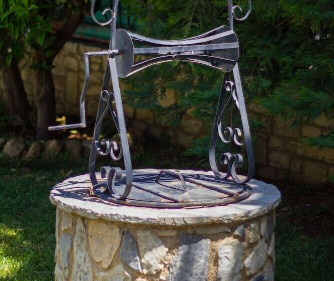 Corinthian Residence