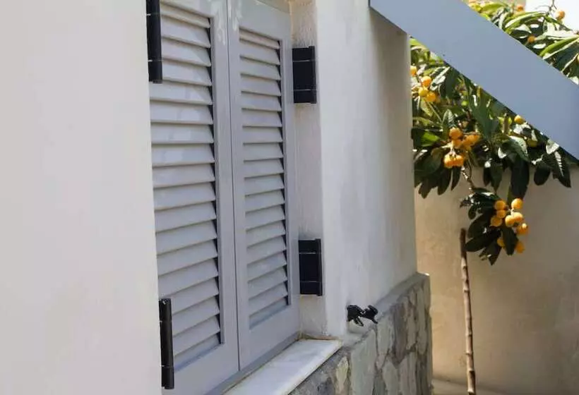 Corinthian Residence