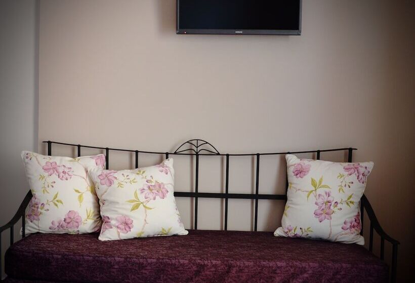 Diamond Palace Apartments