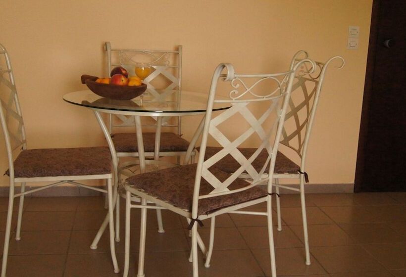 Diamond Palace Apartments