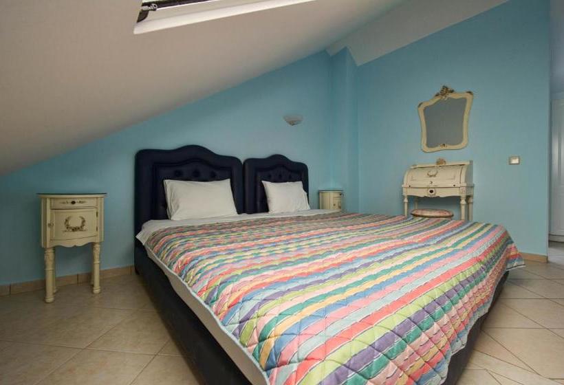 Elena Hotel Apartments