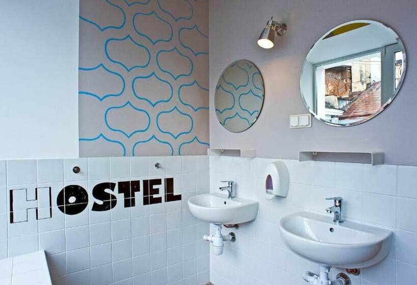 Hostel Friends Graffiti