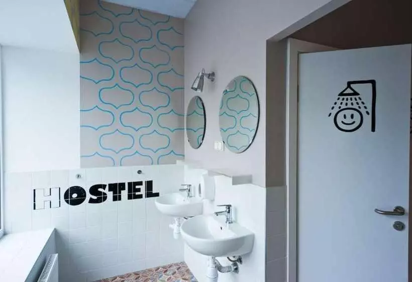Hostel Friends Graffiti