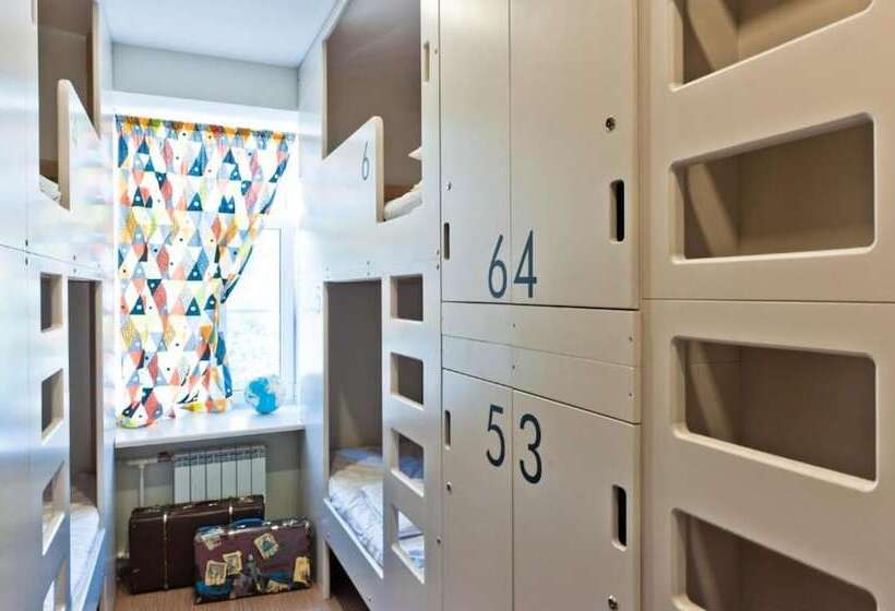 Hostel Friends Graffiti