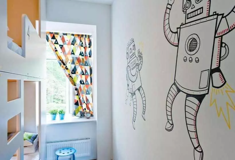 Hostel Friends Graffiti