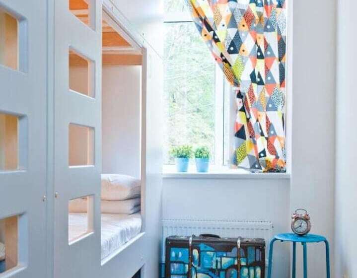 Hostel Friends Graffiti