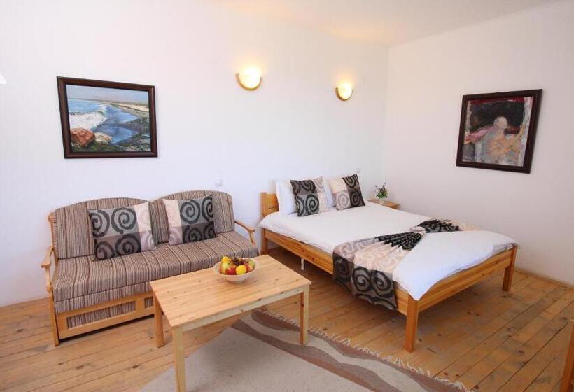 فندق арт комплекс горски дом   трявна