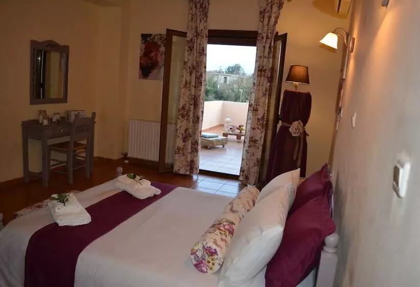 ホテル Elianthos Villas