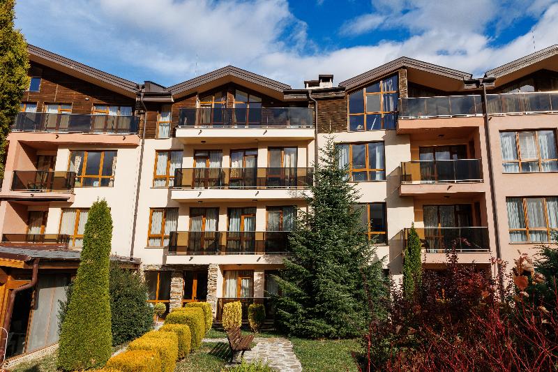 Smartr Green Wood Hotel & Spa