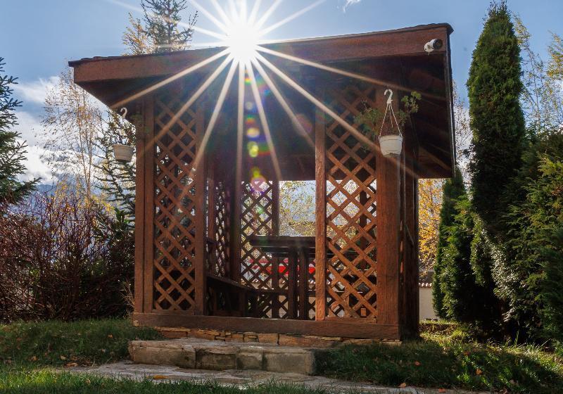 Smartr Green Wood Hotel & Spa