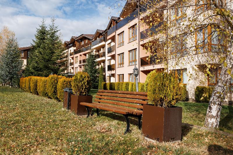 Smartr Green Wood Hotel & Spa