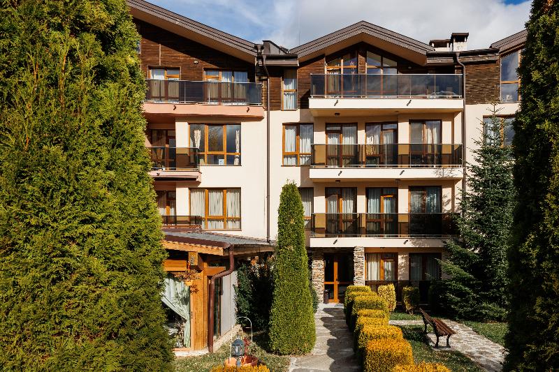 Smartr Green Wood Hotel & Spa