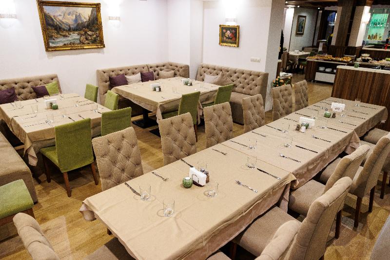 Smartr Green Wood Hotel & Spa