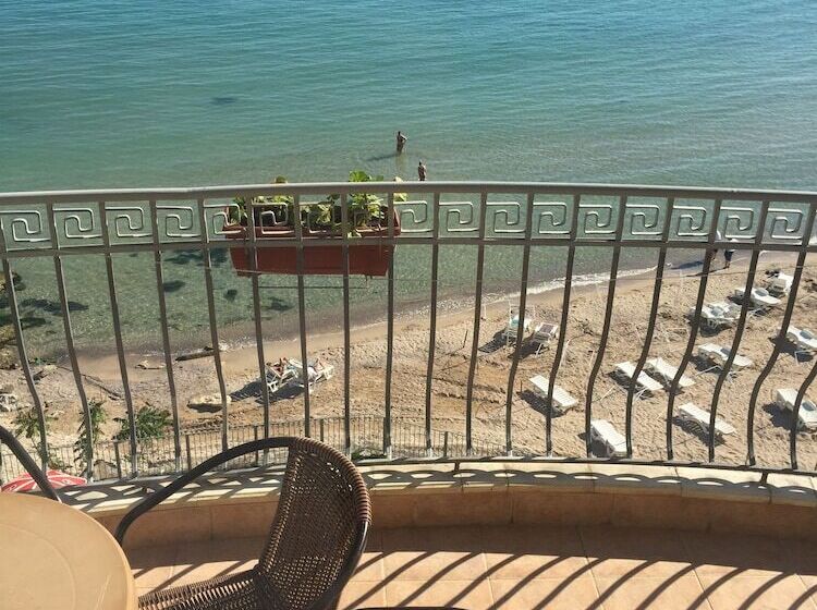 בית מלון כפרי Helios