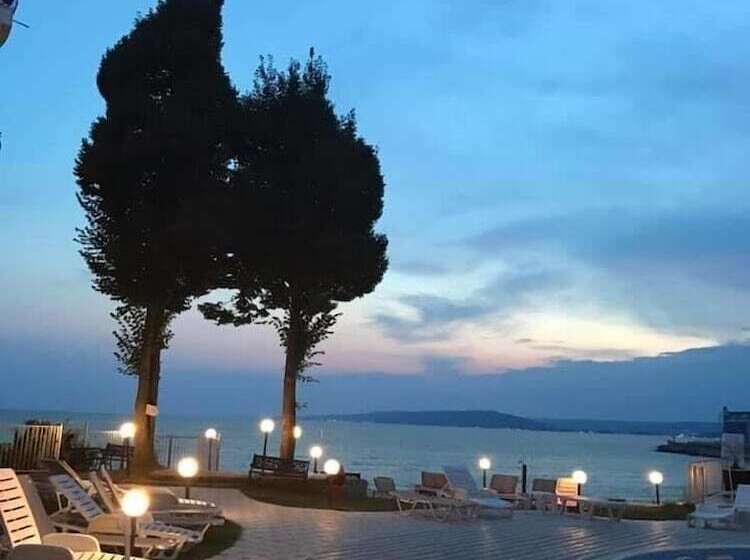 בית מלון כפרי Helios