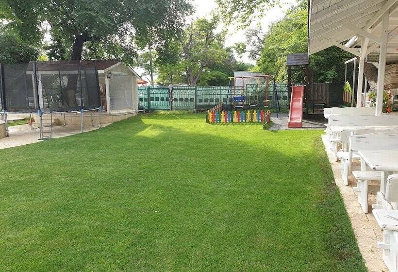 בית מלון כפרי Helios