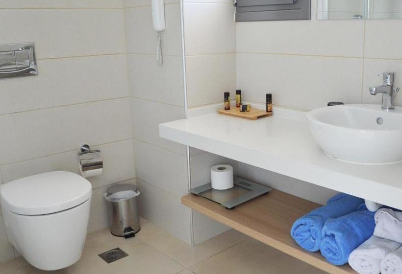 فندق Mythos Beach